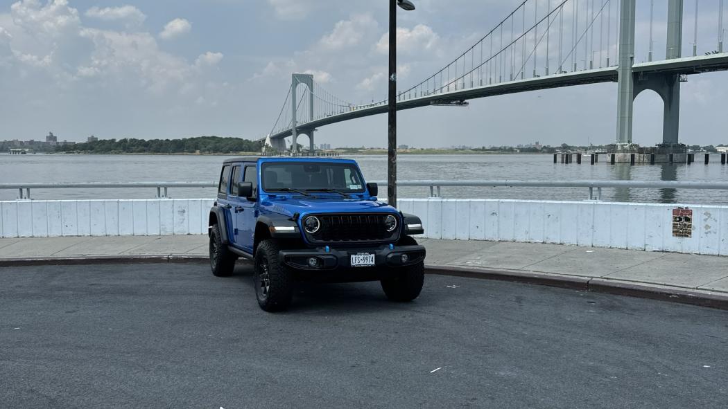 JeepWrangler2024A.jpg